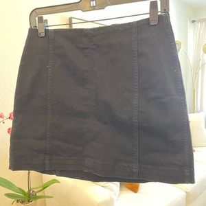 Black denim mini skirt!